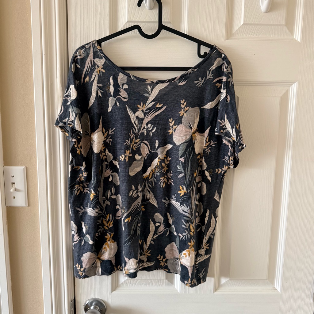 Cynthia Rowley 100% Linen Floral Blouse In Size Large